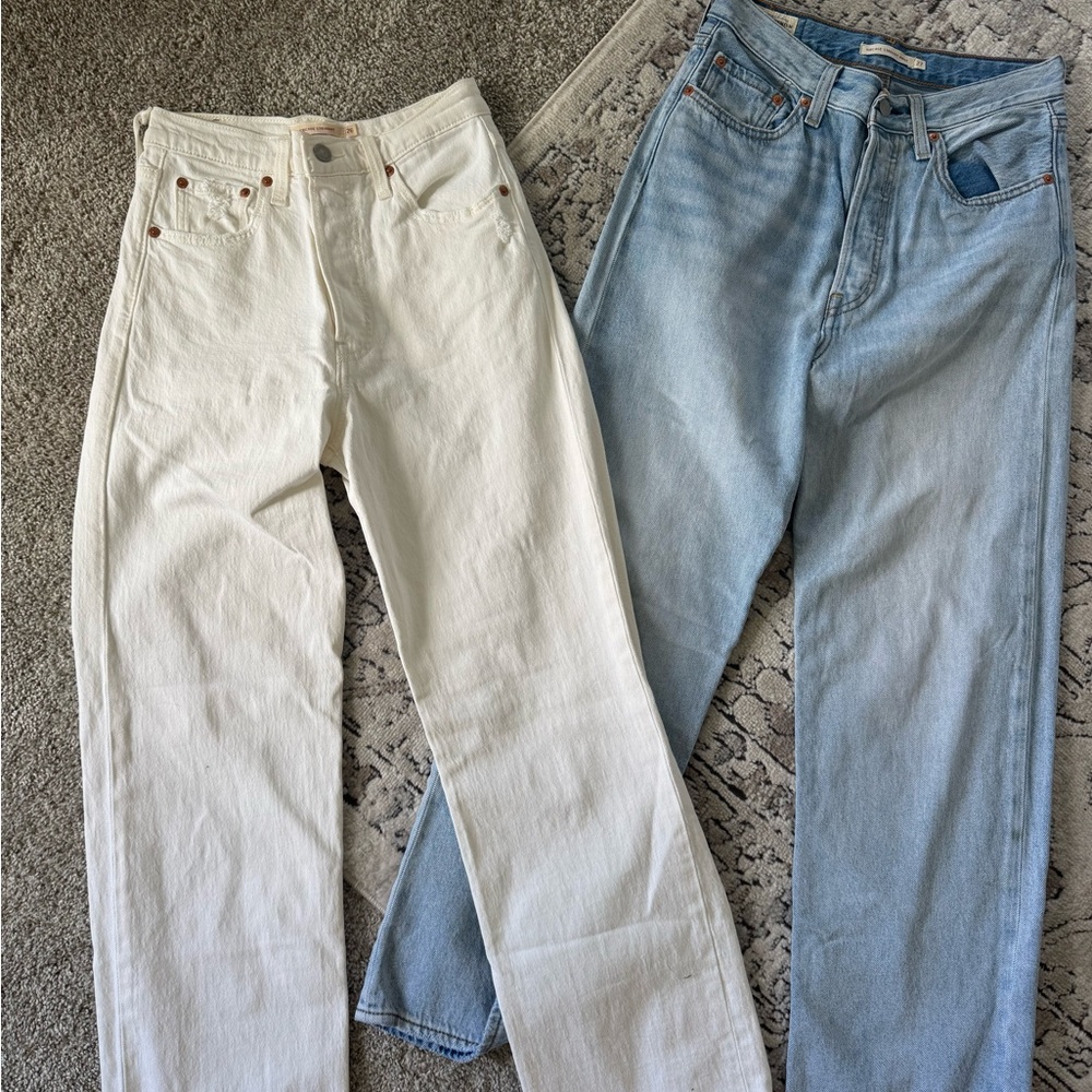 Levi's High Rise Jeans in White and Light Blue